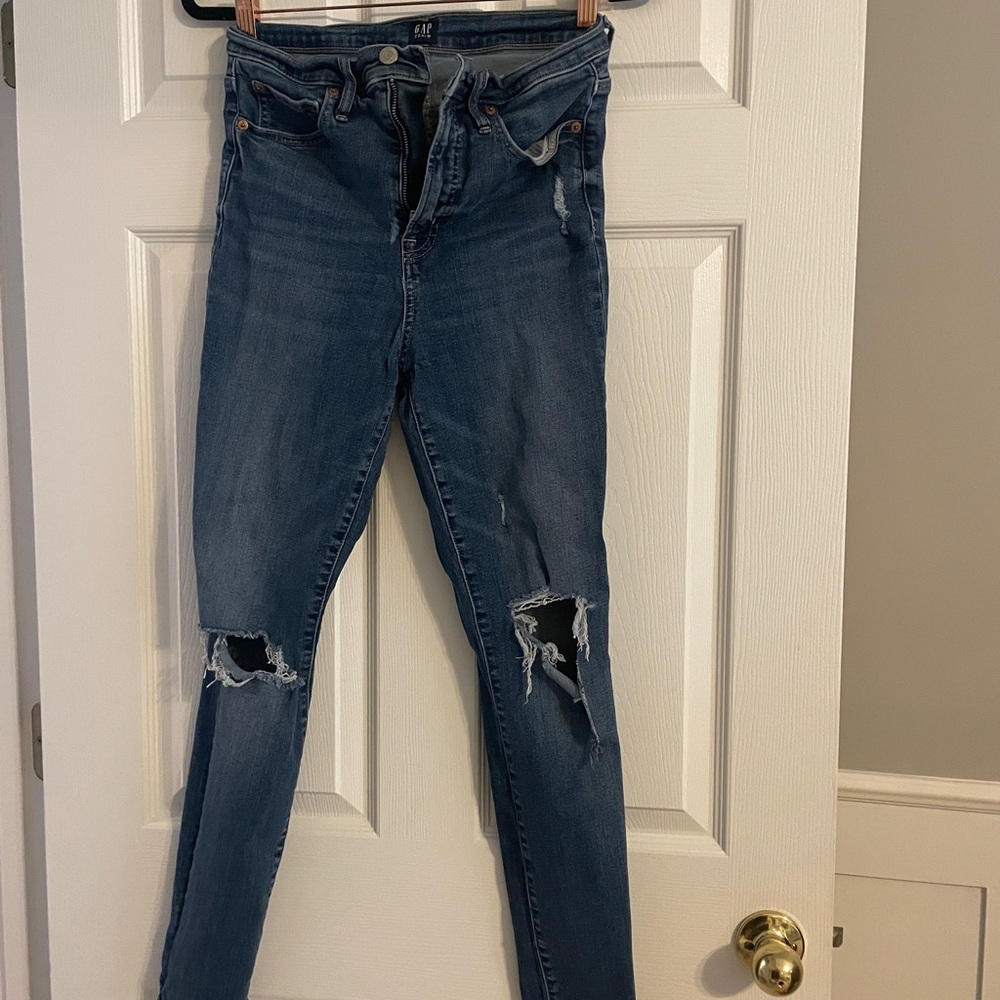 Gap Denim Ultra High Ultra Skinny distressed jeans size 8 / 29